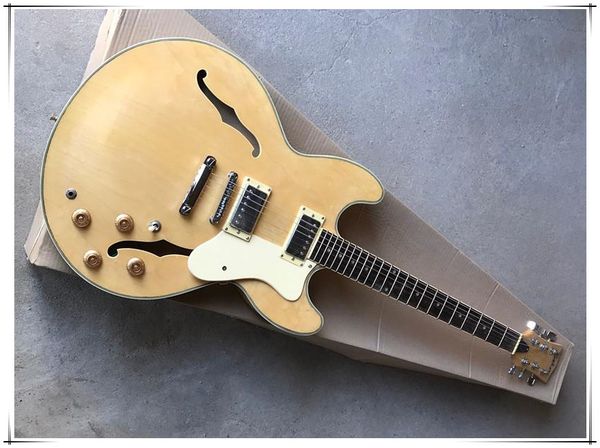 natural wood color electric guitar with 2h pickups,rosewood fretboard,chrome hardware,offer customized
natural wood color electric guitar with 2h pickups,rosewood fretboard,chrome hardware,offer customized