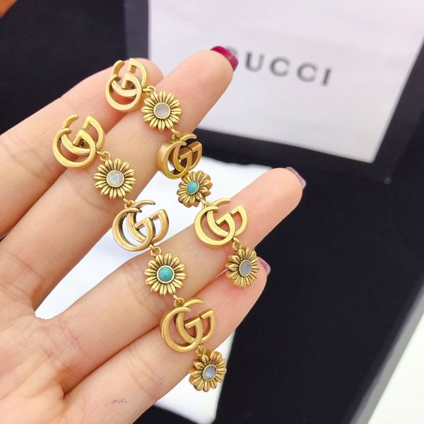 strawberry stud earrings with a retro nostalgia in the sweetness classic material with s925 sterling silver pin earrings, Golden 
strawberry stud earrings with a retro nostalgia in the sweetness classic material with s925 sterling silver pin earrings, Golden