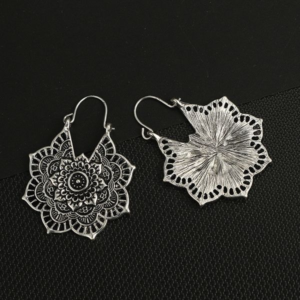 wholesa flower hollow earrings gypsy mandala silver earrings gold retro ethnic hoop earring dangle earrings for woman ear studs boho jewelry
wholesa flower hollow earrings gypsy mandala silver earrings gold retro ethnic hoop earring dangle earrings for woman ear studs boho jewelry