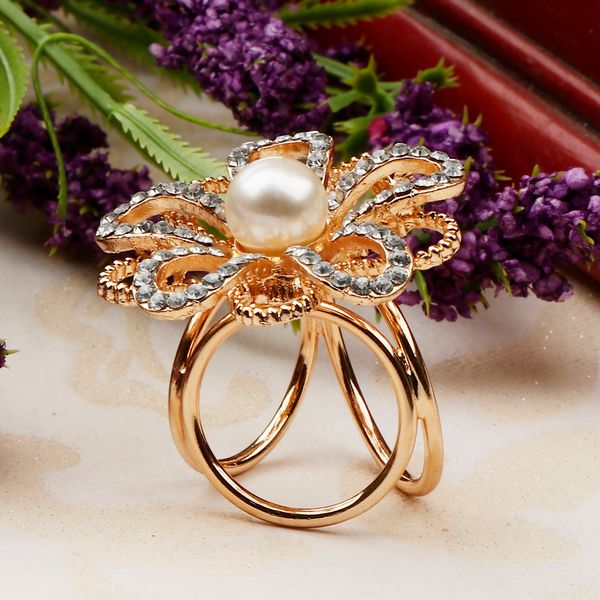 women's faux pearl flower rhinestone flower scarf ring buckle clip jewelry, Gray
women's faux pearl flower rhinestone flower scarf ring buckle clip jewelry, Gray