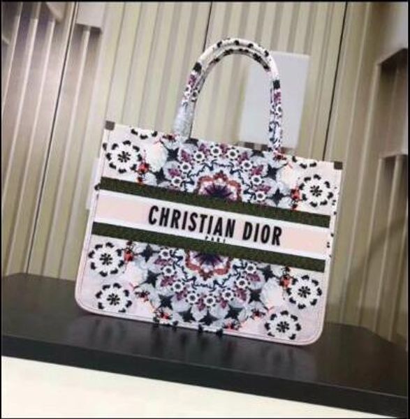 factory wholesale Luxurys brands handbags purses simple chain bag letter decoration ladies Designers shoulder Messenger bag B008 
factory wholesale Luxurys brands handbags purses simple chain bag letter decoration ladies Designers shoulder Messenger bag B008
