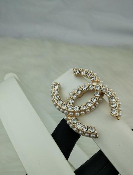 дизайн пояса мужчины женщины мода ремни из натуральной кожи роскошный пояс 201# поясные ремни золото серебро пряжка, Black;brown
дизайн пояса мужчины женщины мода ремни из натуральной кожи роскошный пояс 201# поясные ремни золото серебро пряжка, Black;brown