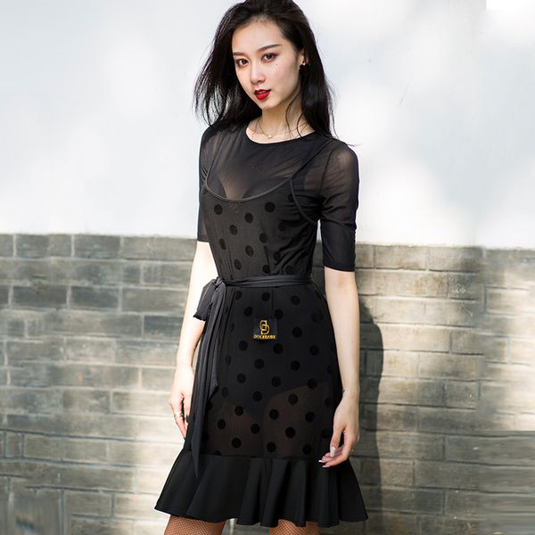 black dot latin dance dress summer new female mesh milk fiber two-piece suit for ballroom practice clothes dwy1928, Black;red
black dot latin dance dress summer new female mesh milk fiber two-piece suit for ballroom practice clothes dwy1928, Black;red