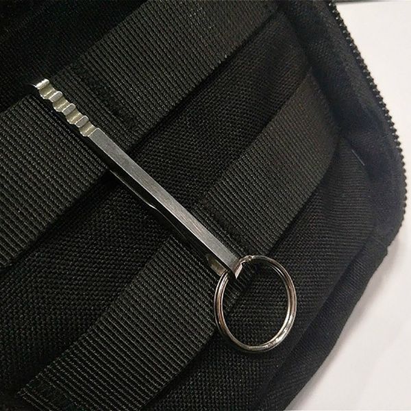 alloy titanium carabiner keychain hook clip outdoor camping hiking edc tool mousqueton en alliage de titane rock protection
alloy titanium carabiner keychain hook clip outdoor camping hiking edc tool mousqueton en alliage de titane rock protection