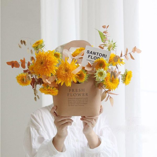 kraft flower paper boxes with handhold fresh flower gift packing cardboard packaging box bag florist supplies 5pcs/lot
kraft flower paper boxes with handhold fresh flower gift packing cardboard packaging box bag florist supplies 5pcs/lot