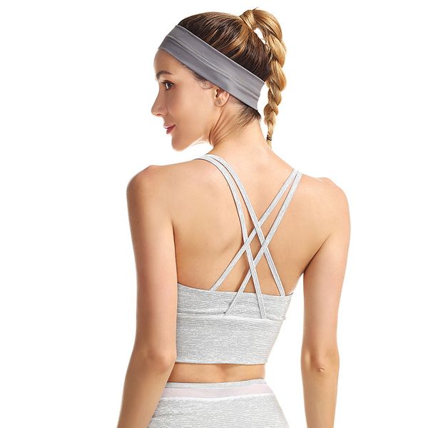 spring and summer new sports bra gathered shockproof beauty back yoga vest containing chest pad sling sports underwear, White;black
spring and summer new sports bra gathered shockproof beauty back yoga vest containing chest pad sling sports underwear, White;black