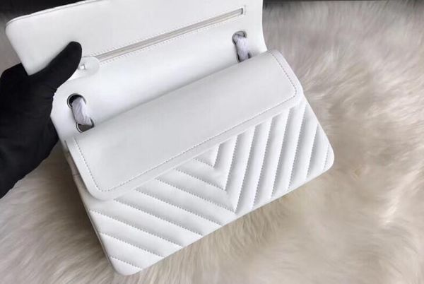 5a flap shoulder handbag lambskin leather v shape gold&silver hardware with dust bag box
5a flap shoulder handbag lambskin leather v shape gold&silver hardware with dust bag box