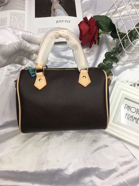 genuine leather women handbag bag european classical lichee pattern leatger birkin style women shoulder handbag for women
genuine leather women handbag bag european classical lichee pattern leatger birkin style women shoulder handbag for women