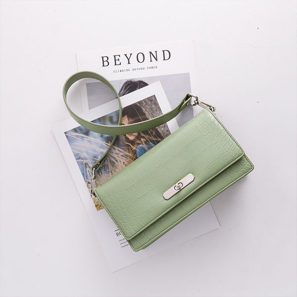small square bag female slung retro 2020 new multi-layered fashion chain one-shoulder portable foreign style organ bag
small square bag female slung retro 2020 new multi-layered fashion chain one-shoulder portable foreign style organ bag