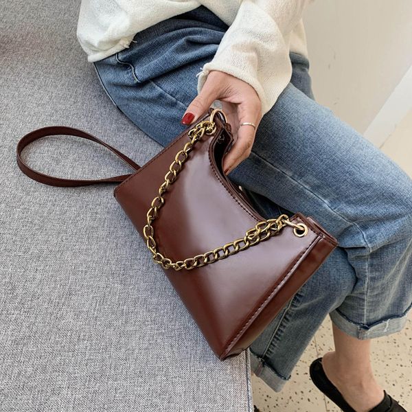 women's bag new 2020 foreign style chain portable messenger bag korean fashion casual temperament simple female
women's bag new 2020 foreign style chain portable messenger bag korean fashion casual temperament simple female
