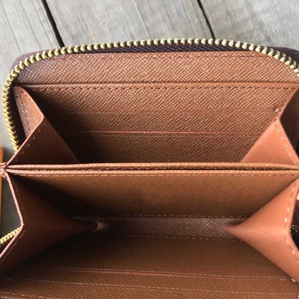 luxury designer wallet designer coin pouch small purse fashion coin purse card holder money bags porte monnaie de luxe 11cm, Red;black
luxury designer wallet designer coin pouch small purse fashion coin purse card holder money bags porte monnaie de luxe 11cm, Red;black