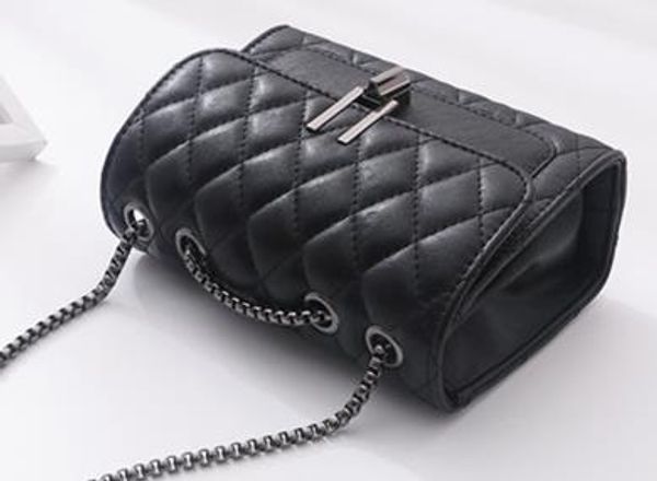 designer handbag fashion wild luxury crossbody bag ins chain bag lingge small fragrance designer shoulder bag
designer handbag fashion wild luxury crossbody bag ins chain bag lingge small fragrance designer shoulder bag