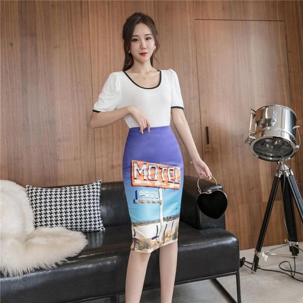 women's skirt 2020 summer korean version of the slim high waist bag hip skirt mid-length printed bag hip female, Black
women's skirt 2020 summer korean version of the slim high waist bag hip skirt mid-length printed bag hip female, Black