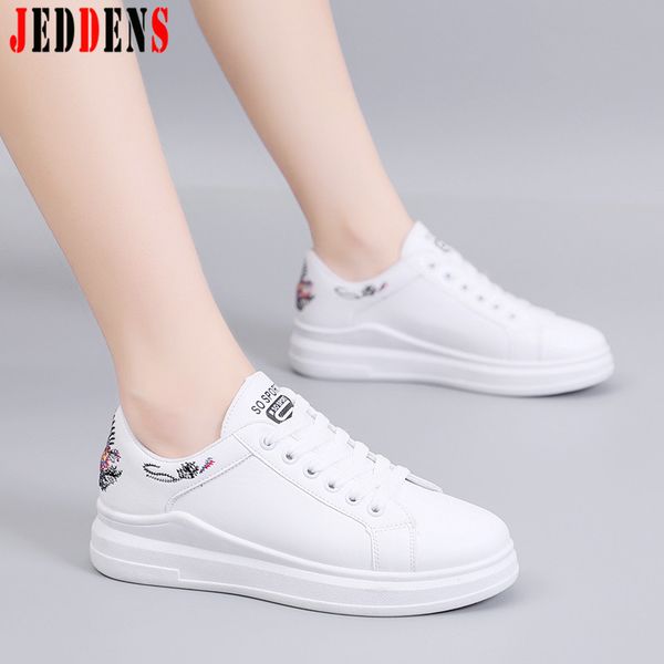 light flats sneakers woman trainers breathable women's sport shoes mesh hollow running shoes for women new style woman q7
light flats sneakers woman trainers breathable women's sport shoes mesh hollow running shoes for women new style woman q7