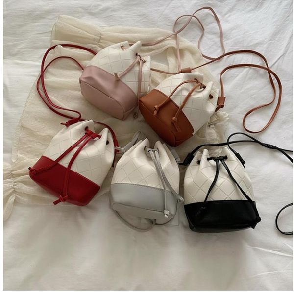 brand bags new fashion women's small shoulder bag brand crossbody bag designer luxury handbags shoulder bags female purse
brand bags new fashion women's small shoulder bag brand crossbody bag designer luxury handbags shoulder bags female purse