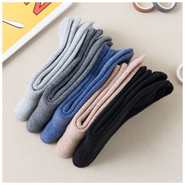 2020 spring and autumn casual cotton socks new solid color socks, Black;white
2020 spring and autumn casual cotton socks new solid color socks, Black;white