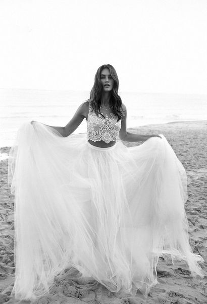 2 pieces wedding dresses lace half sleeve sheer neck illusion bodice fancy tulle skirt a line bridal gowns custom size elegant, White
2 pieces wedding dresses lace half sleeve sheer neck illusion bodice fancy tulle skirt a line bridal gowns custom size elegant, White