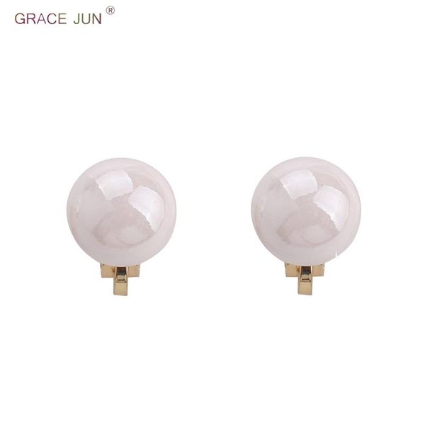korea style simulated pearl taro beads shape clip on earring for women fashion lovely without pierced earrings factory wholesale, Silver
korea style simulated pearl taro beads shape clip on earring for women fashion lovely without pierced earrings factory wholesale, Silver