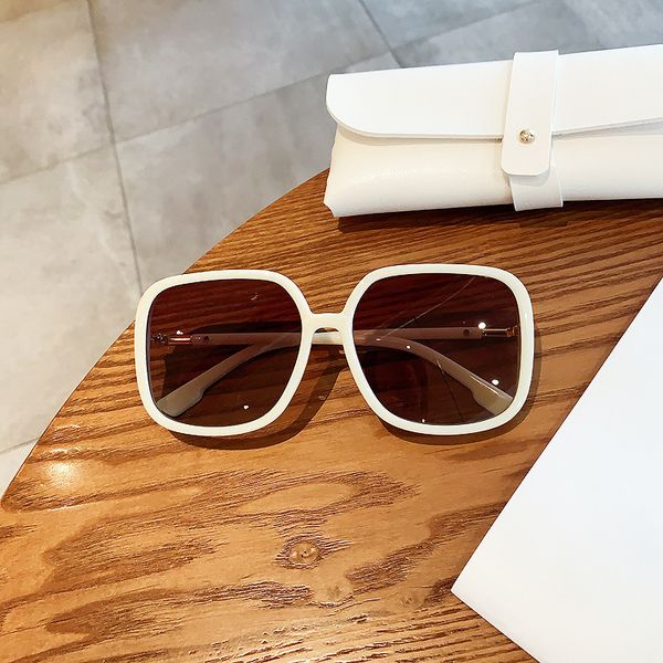 sunglasses 2020 new wave of female red mesh with paragraph d home large square frame was thin anti-uv sunglasses with prescription, White;black
sunglasses 2020 new wave of female red mesh with paragraph d home large square frame was thin anti-uv sunglasses with prescription, White;black