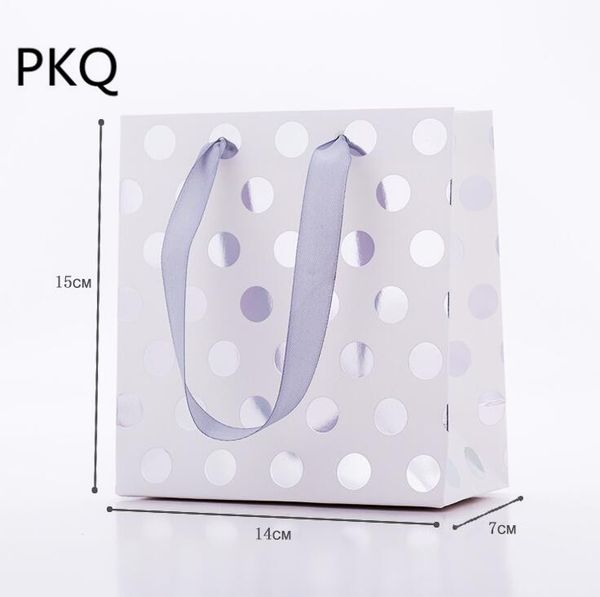 20pcs polka dot small gift bag with handles wedding paper gift bag for jewelry candy cookie
20pcs polka dot small gift bag with handles wedding paper gift bag for jewelry candy cookie