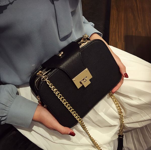wholesales 2019 new casual pouch women's shoulder diagonal bag chain small square bag clip net red black bag
wholesales 2019 new casual pouch women's shoulder diagonal bag chain small square bag clip net red black bag