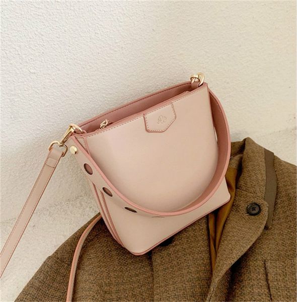 designer luxury shoulder bags womens inclined shoulder bag early autumn square bucket bag wild joker color collision witty literature
designer luxury shoulder bags womens inclined shoulder bag early autumn square bucket bag wild joker color collision witty literature
