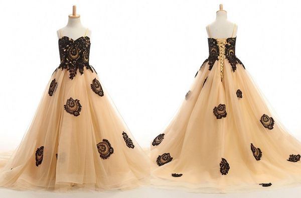 champagne and black applique flower girls dresses with straps tulle corset back first communion pageant dress for girls toddler, White;blue
champagne and black applique flower girls dresses with straps tulle corset back first communion pageant dress for girls toddler, White;blue