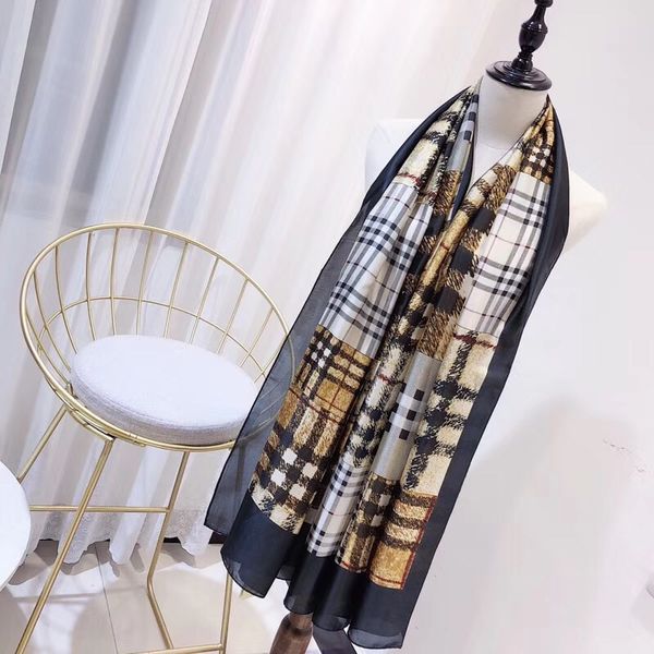 2019 Spring new Silk scarf for Women Hot Sale Plaid Printed Long Scarves size 180x90Cm Shawls For Women gift
2019 Spring new Silk scarf for Women Hot Sale Plaid Printed Long Scarves size 180x90Cm Shawls For Women gift