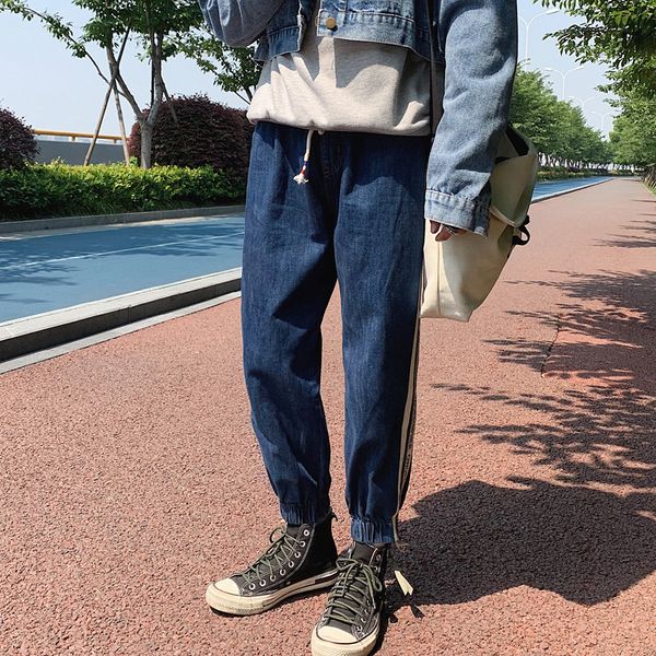 2019 autumn korean version of the neutral couple pants casual shop owner original beam foot tooling jeans hip hop streetwear, Blue
2019 autumn korean version of the neutral couple pants casual shop owner original beam foot tooling jeans hip hop streetwear, Blue