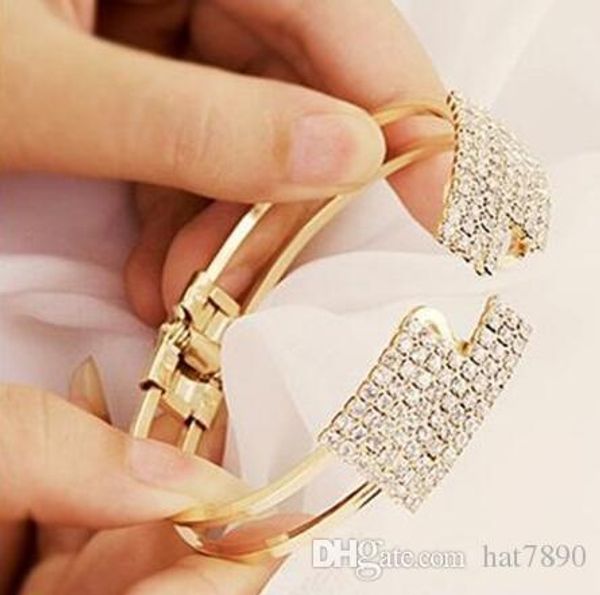 10pc/lot drop shipping gold silver color new full crystal heart cuff bracelet open bangle love double women crystal charm jewelry adjustable, Black
10pc/lot drop shipping gold silver color new full crystal heart cuff bracelet open bangle love double women crystal charm jewelry adjustable, Black