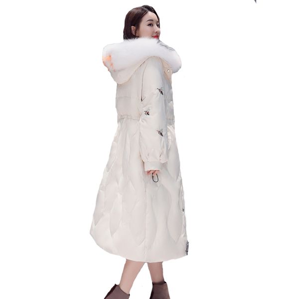 2019 elegant parka slim fur collar little bee embroidered warm long overcoat down cotton padded jacket women winter coat qh088, Black
2019 elegant parka slim fur collar little bee embroidered warm long overcoat down cotton padded jacket women winter coat qh088, Black