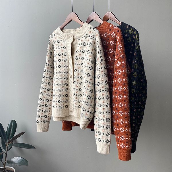 2020 fashion spring women flower print elegant slim cardigans knitted o-neck long sleeve women sweater cardigans, White
2020 fashion spring women flower print elegant slim cardigans knitted o-neck long sleeve women sweater cardigans, White