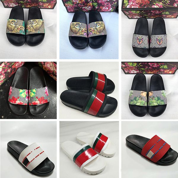 Fashion Luxury Womens Designer Slippers 2019 New Womens Flats Floral brocade Top Quality Sandals striped Beach Causal Shoes
Fashion Luxury Womens Designer Slippers 2019 New Womens Flats Floral brocade Top Quality Sandals striped Beach Causal Shoes