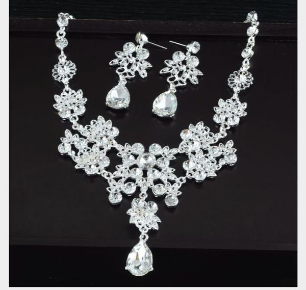 alloy two-piece crystal necklace earrings wedding accessories water drill set, Slivery;golden
alloy two-piece crystal necklace earrings wedding accessories water drill set, Slivery;golden