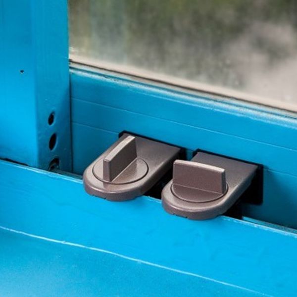 new metal door window security lock home window restrictor safety device key lock child safe protect tool
new metal door window security lock home window restrictor safety device key lock child safe protect tool