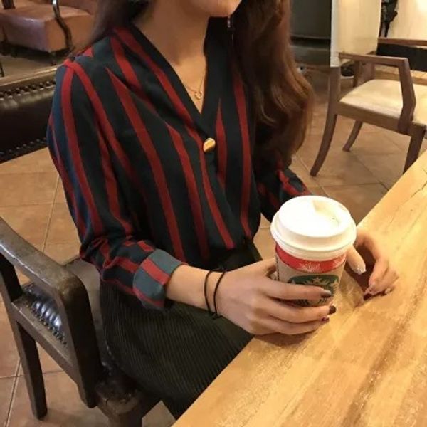 retro korean style slimming v-neck one-button vertical striped elegant long-sleeved shirt women's, White
retro korean style slimming v-neck one-button vertical striped elegant long-sleeved shirt women's, White
