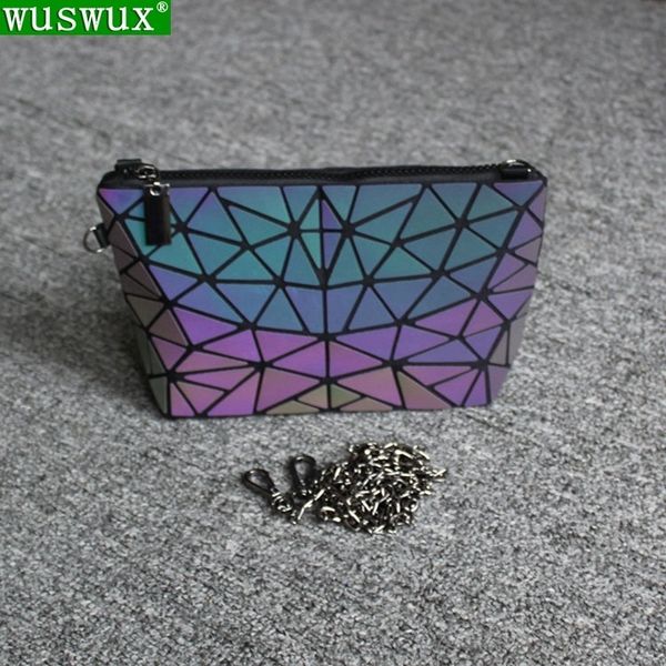 new fashion luminous discoloration chain bag women shoulder bag crossbody geometric casual women messenger bags y190619
new fashion luminous discoloration chain bag women shoulder bag crossbody geometric casual women messenger bags y190619