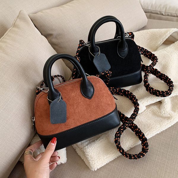 autumn&winter fashion retro fashion handbag 2019 new wild crossbody buckle buckle woven shoulder strap messenger bag shell bag
autumn&winter fashion retro fashion handbag 2019 new wild crossbody buckle buckle woven shoulder strap messenger bag shell bag