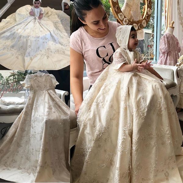 2019 long chidren christening gowns for baby girls lace appliqued beads baptism dresses with bonnet short sleeve first communication dress, White
2019 long chidren christening gowns for baby girls lace appliqued beads baptism dresses with bonnet short sleeve first communication dress, White