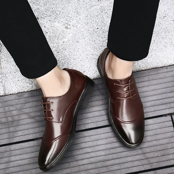 leather casual mens shoes fashion brogue shoes men footwear soft british style brand male business shoes black brown oxford *
leather casual mens shoes fashion brogue shoes men footwear soft british style brand male business shoes black brown oxford *