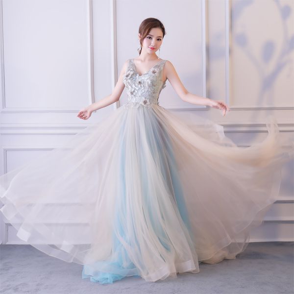 2018 appliques embroidery crystal v-neck a-line quinceanera dresses lace up sweet 16 dresses debutante 15 year party dress bq108, Blue;red
2018 appliques embroidery crystal v-neck a-line quinceanera dresses lace up sweet 16 dresses debutante 15 year party dress bq108, Blue;red