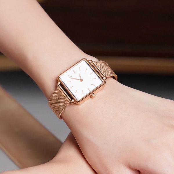luxury designer brand women casual dress quartz watch ladies bracelet watches fashion stainless steel uhr clock 2019, Slivery;brown
luxury designer brand women casual dress quartz watch ladies bracelet watches fashion stainless steel uhr clock 2019, Slivery;brown