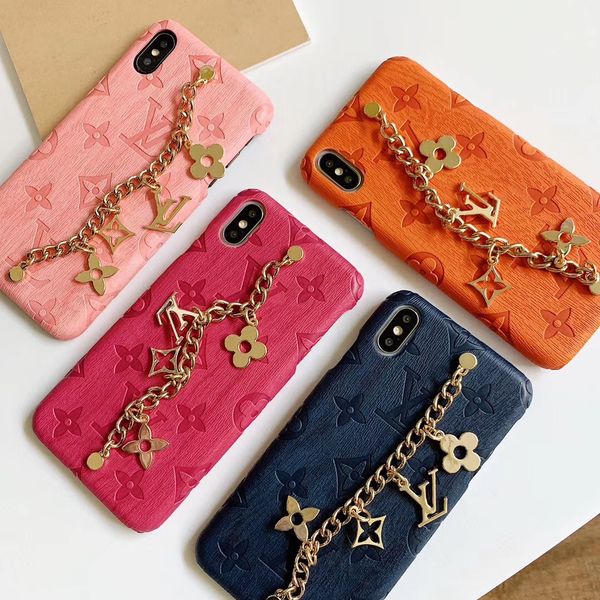 luxury phone cases embossed bracelet for iphone 11 pro max xr xs max 7 8 8plus case shell for iphone 11 pro back cover protective cover
luxury phone cases embossed bracelet for iphone 11 pro max xr xs max 7 8 8plus case shell for iphone 11 pro back cover protective cover