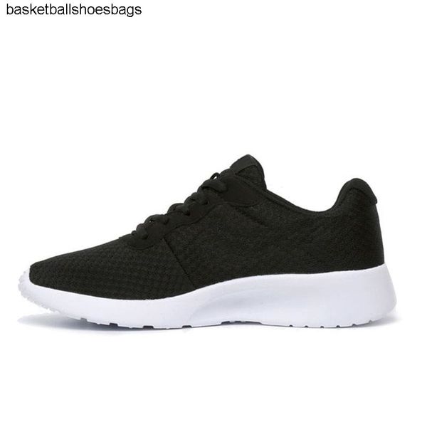 3.0 2020 new 1.0 tanjun running shoes for men women black white olympic sports sneakers mens trainers outdoor shoes
3.0 2020 new 1.0 tanjun running shoes for men women black white olympic sports sneakers mens trainers outdoor shoes
