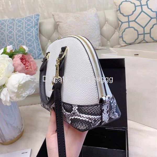 2020 fashion womens luxury designer bag handbags serpentine pattern original hardware desinger crossbody bags letter shell bags
2020 fashion womens luxury designer bag handbags serpentine pattern original hardware desinger crossbody bags letter shell bags