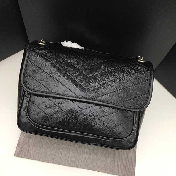 new designer luxury handbags purses crinkled vintage leather shoulder strap fashion women chain crossbody bag brand designer messenger bag
new designer luxury handbags purses crinkled vintage leather shoulder strap fashion women chain crossbody bag brand designer messenger bag