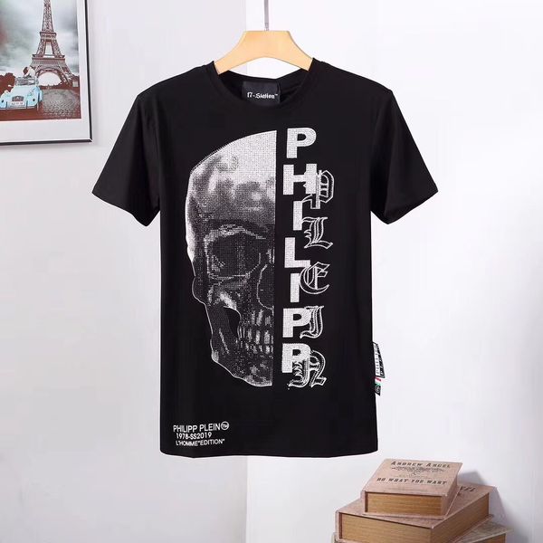 18model mens high fashion cartoon bear printed brand designer 2019 diamond t-shirt ring skull $ funny t shirts men casual beads tee shirt me, White;black
18model mens high fashion cartoon bear printed brand designer 2019 diamond t-shirt ring skull $ funny t shirts men casual beads tee shirt me, White;black
