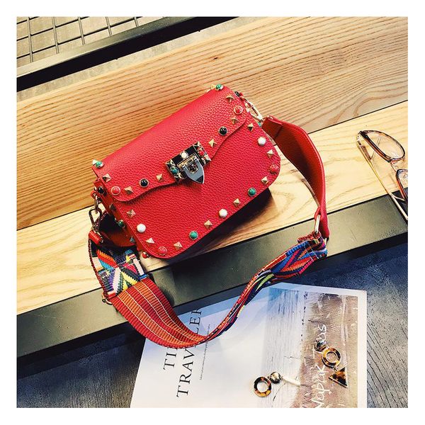 new luxury shoulder bags retro rivets pu leather colorful stripes strap designer handbags messenger bag small clutch crossbody bag 2020
new luxury shoulder bags retro rivets pu leather colorful stripes strap designer handbags messenger bag small clutch crossbody bag 2020