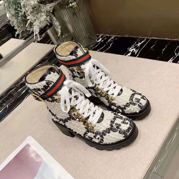 european station 2020 winter retro middle tube boot british wind thick with round head with high-heels thick platform women booties, Black
european station 2020 winter retro middle tube boot british wind thick with round head with high-heels thick platform women booties, Black