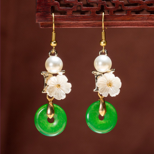 classic style light yellow gold color green agates round hollow drop earrings with flower imitation pearl jewelry, Silver
classic style light yellow gold color green agates round hollow drop earrings with flower imitation pearl jewelry, Silver